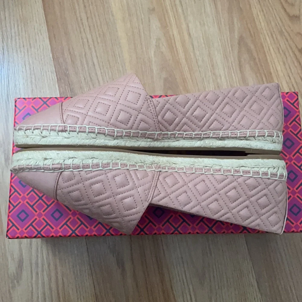 Tory Burch Quilted Flat Easpdrille
